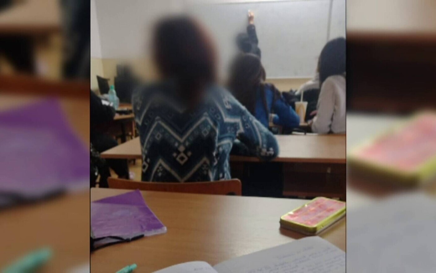 A young woman entered the classroom of a high school in Buzau and sat on the bench, among the students.  The police just got her out of there