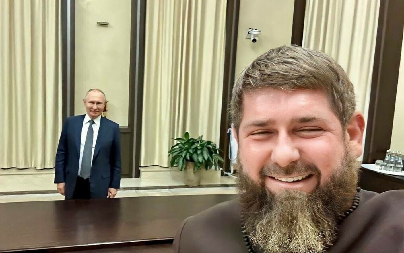 Aliatul lui Putin, seful armatei cecene, Ramzan Kadîrov are un sac