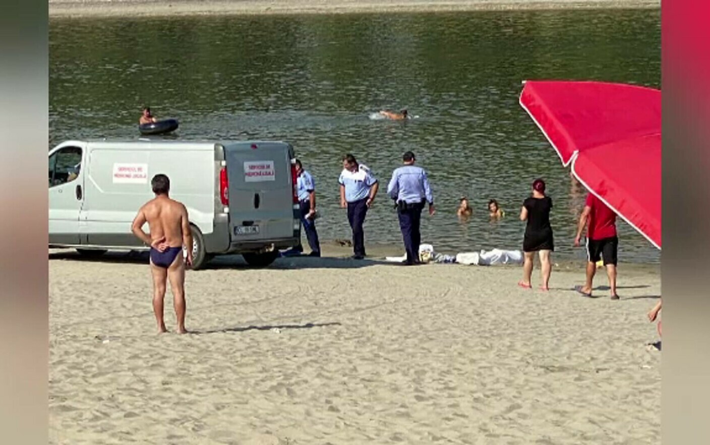 Un tânăr de 18 ani a murit înecat după ce a intrat în apă fără să știe să  înoate în Mamaia - Stirileprotv.ro