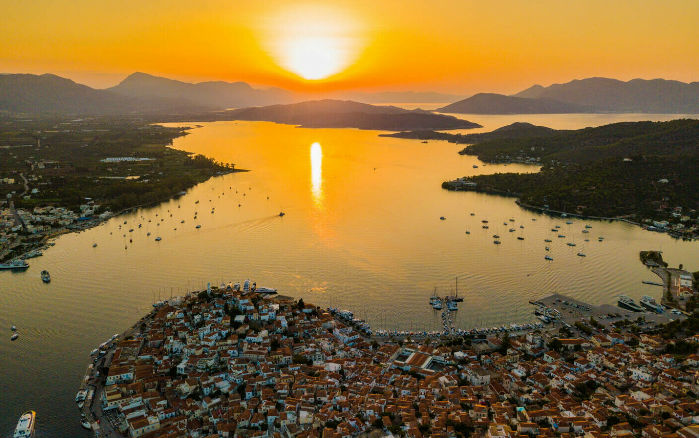 Παραλίες της ηπειρωτικής Ελλάδας.  Τα πιο όμορφα μέρη για να κάνετε ηλιοθεραπεία χωρίς να πάτε στα ελληνικά νησιά