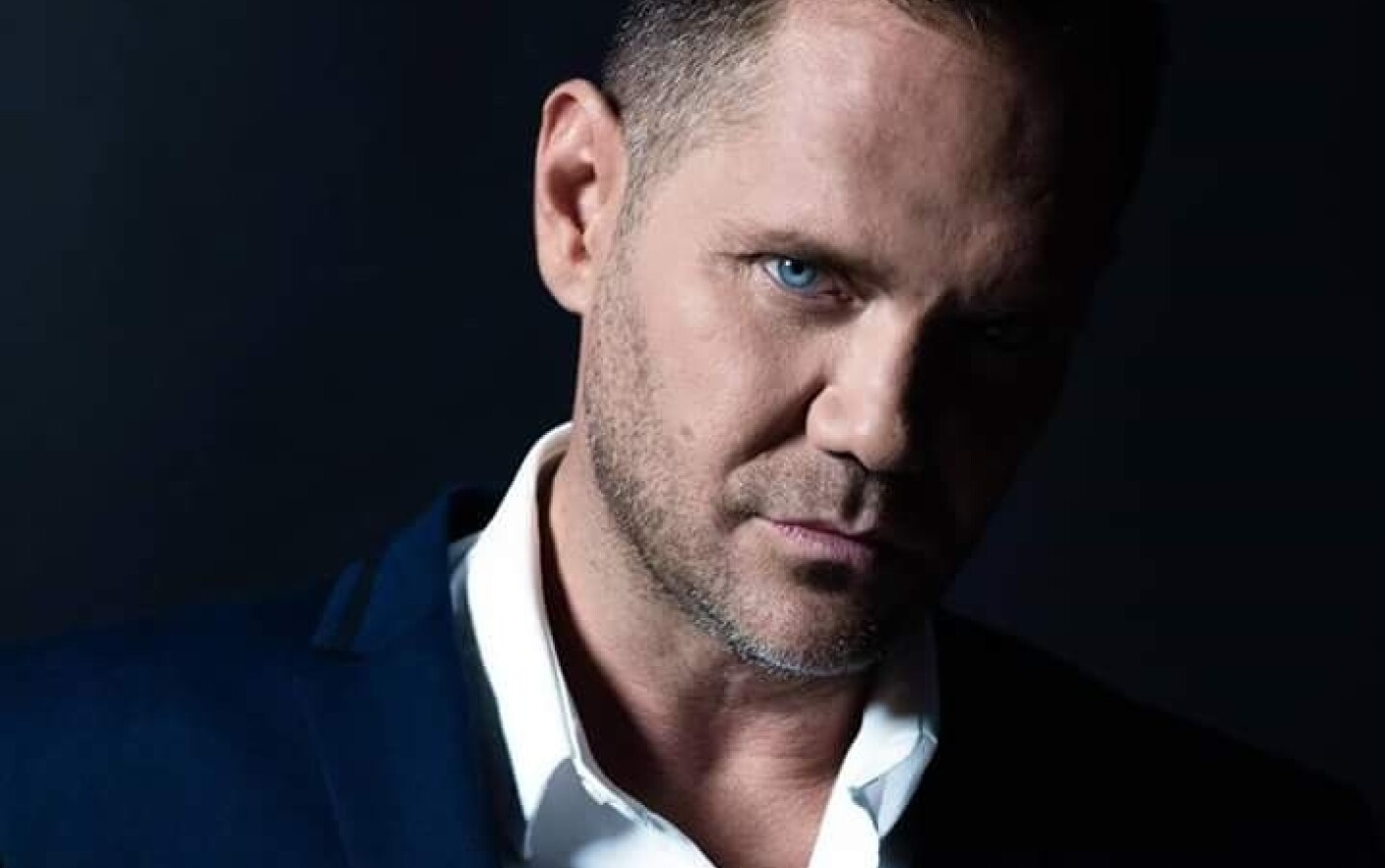 Actor de filme pentru adulți, arestat după ce a omorât o persoană în timpul unui ritual șamanic