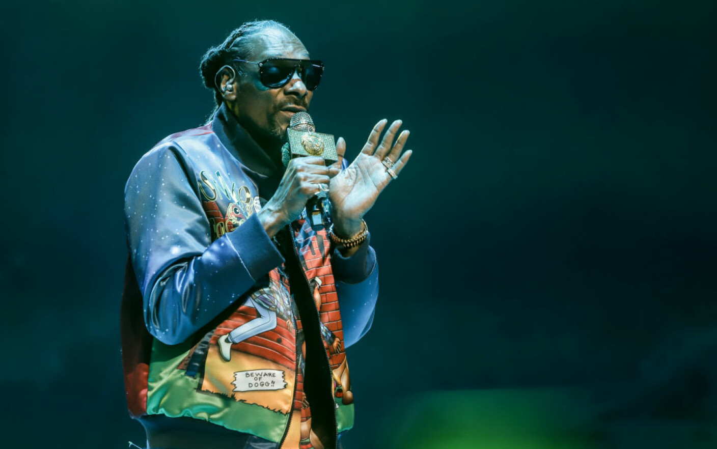 Snoop Dogg va vota pentru prima dată la alegerile din toamnă. ”Mi-am spălat creierul de unul singur”