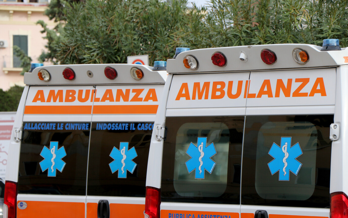 Un rumeno è morto in Italia dopo tre giorni di febbre e vomito.  Era padre di tre figli