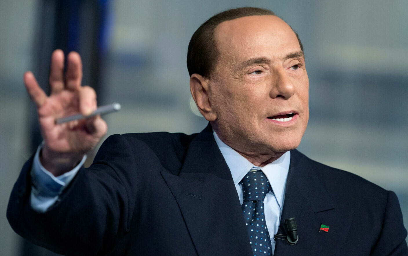 Una strada in Italia sarà intitolata a Silvio Berlusconi.  L’ex primo ministro era solito passeggiare in questo posto