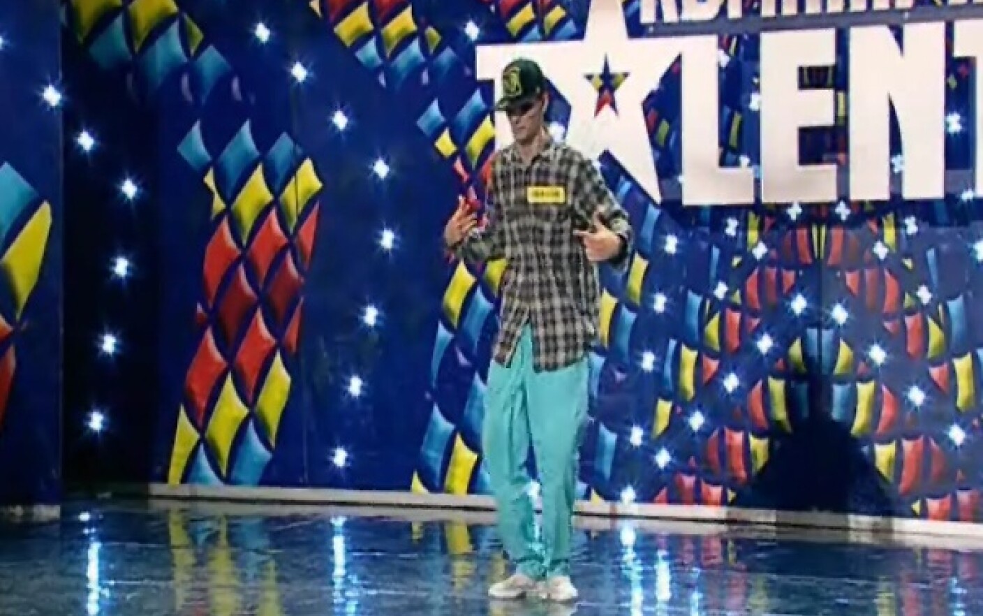 ROMANII AU TALENT Mihai Dobriceanu, concurentul care a facuto pe