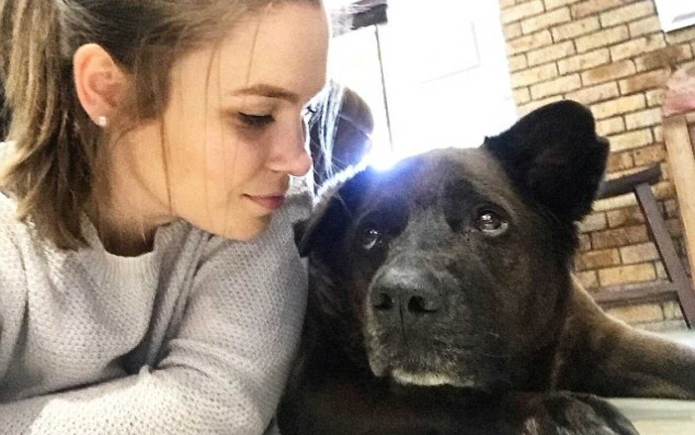 Femei care se fut cu cainii