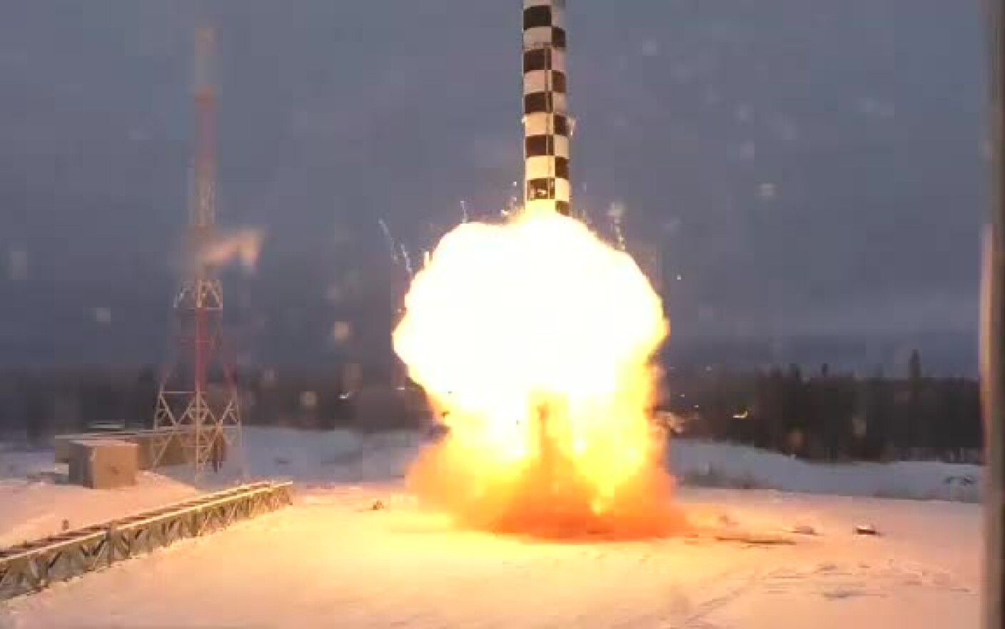 lansare racheta Sarmat