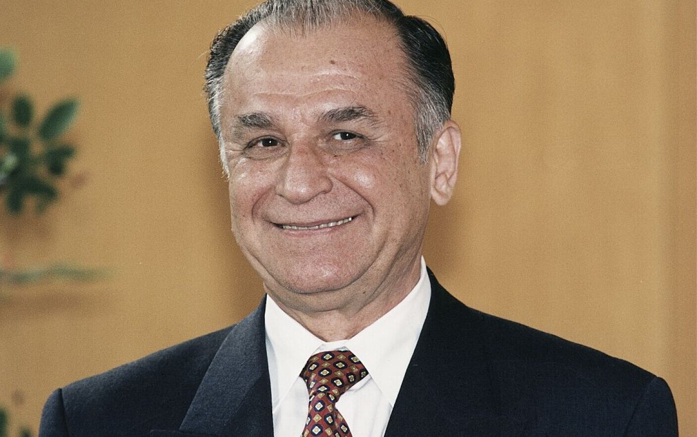 Ion Iliescu a împlinit 93 de ani „Sunt destul de bine, nu prea ieșim