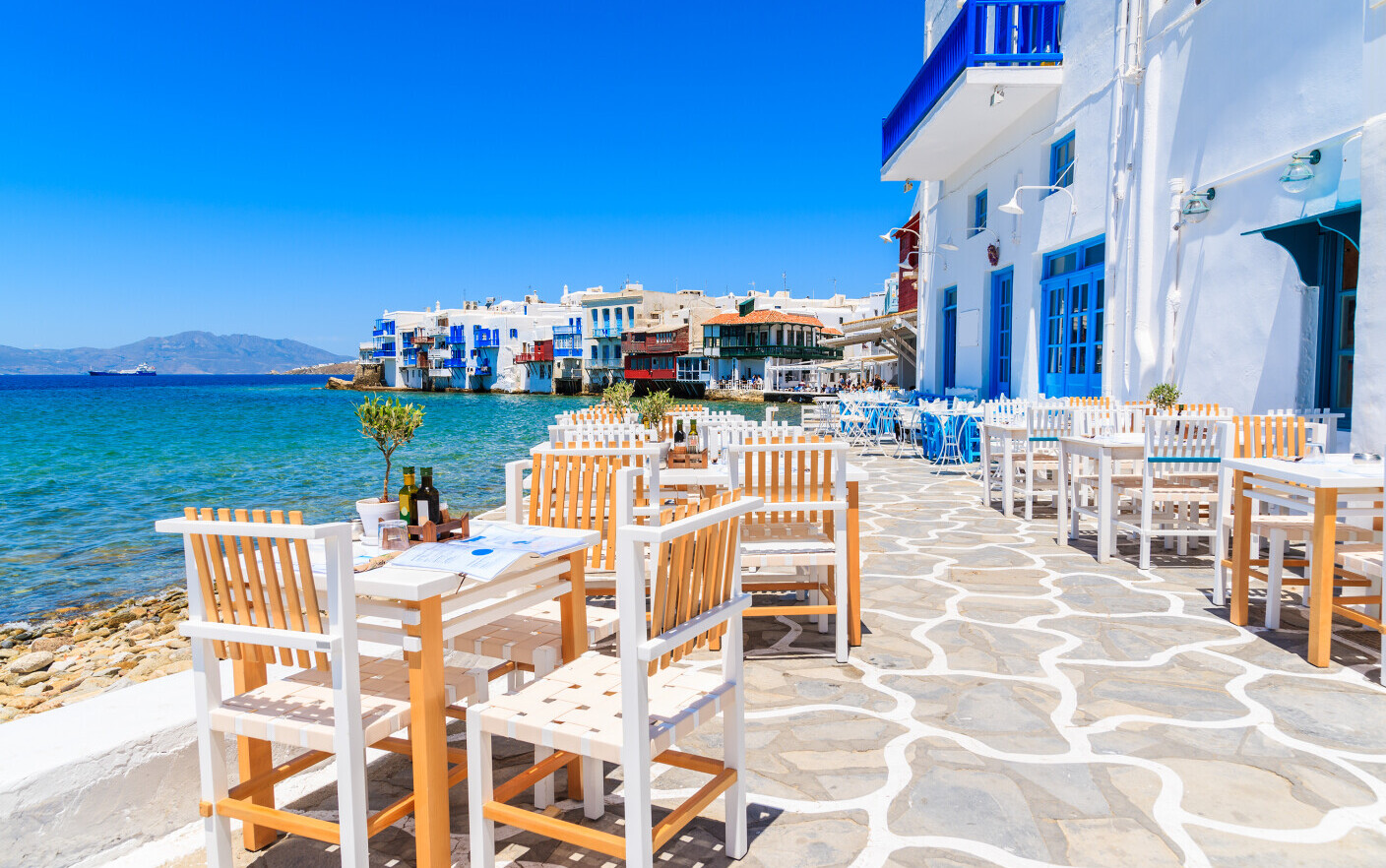 Η Ελλάδα έχει άρει την απαίτηση καραντίνας κατά της βίζας για τους τουρίστες από την ΕΕ και πολλές χώρες