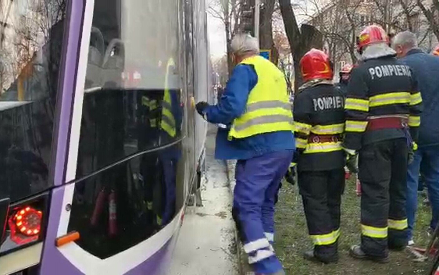 Un Tramvai Bozankaya Nou A Luat Foc în Mers La Timişoara Cât Ajunge Să Coste Un Astfel De