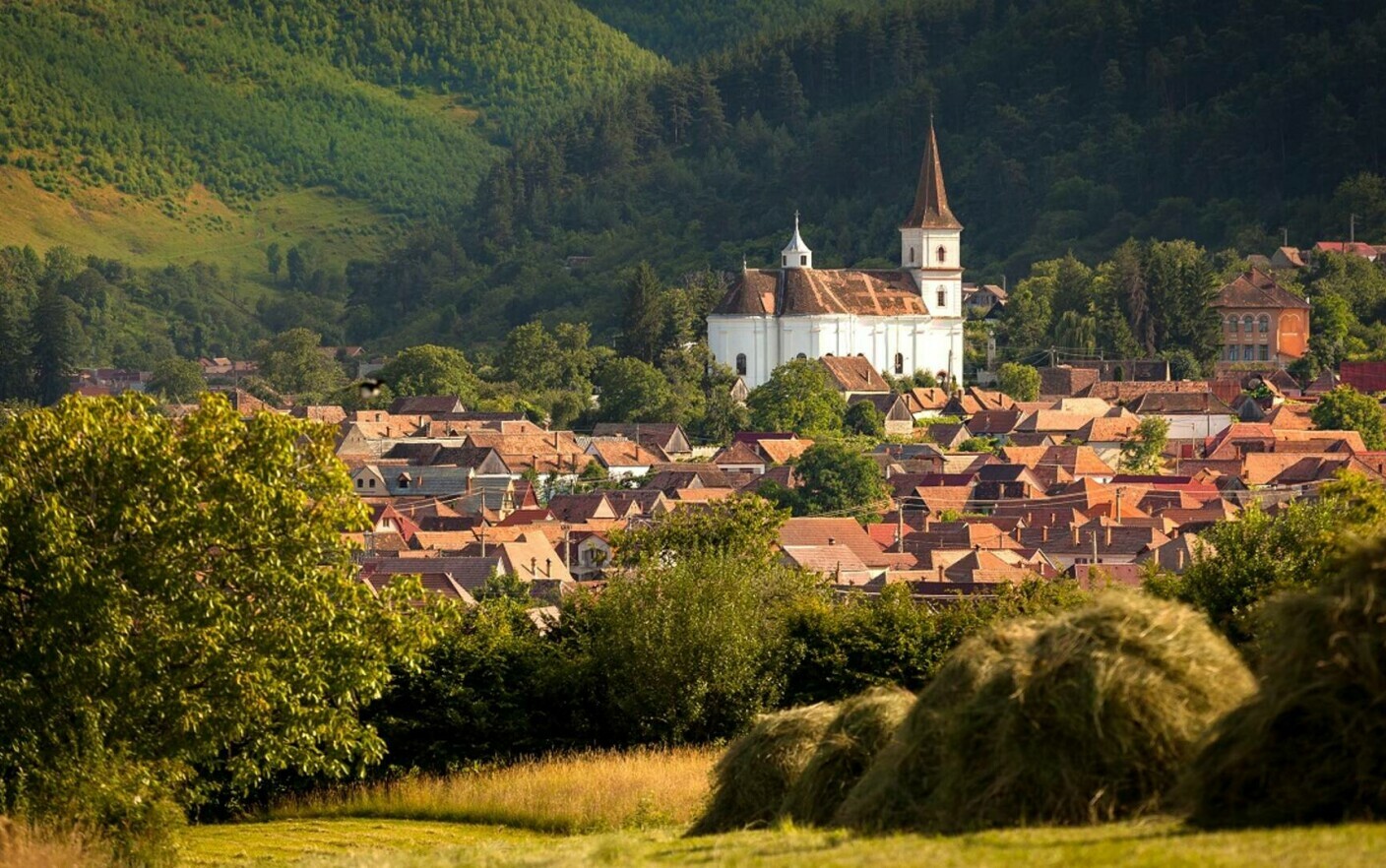 Un villaggio della Romania compare nella Top 20 dei luoghi al mondo da visitare almeno una volta nella vita |  GALLERIA FOTOGRAFICA