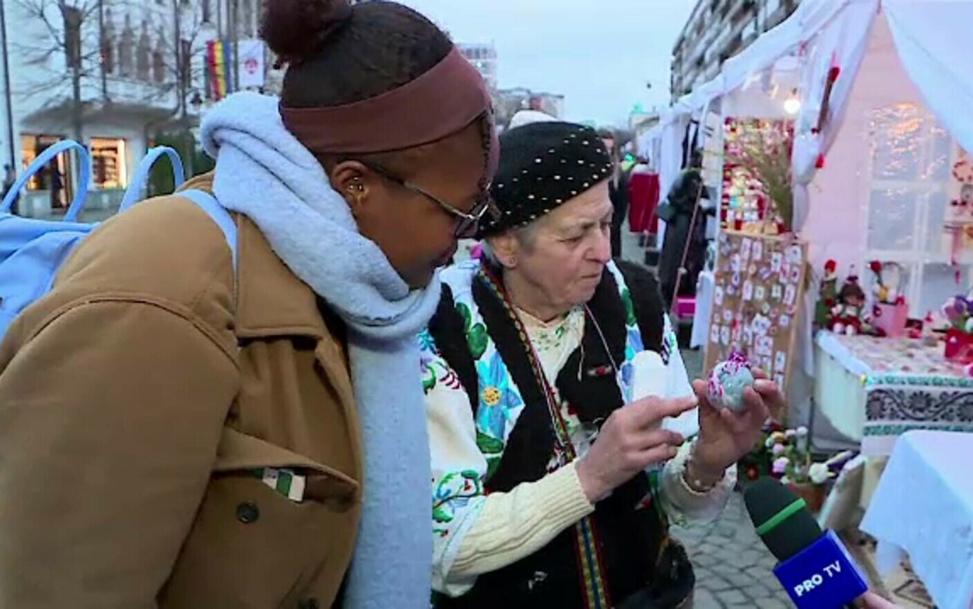 Străinii, impresionați de mărțișoarele din România. „E frumos că putem învăța e cultura românească așa”