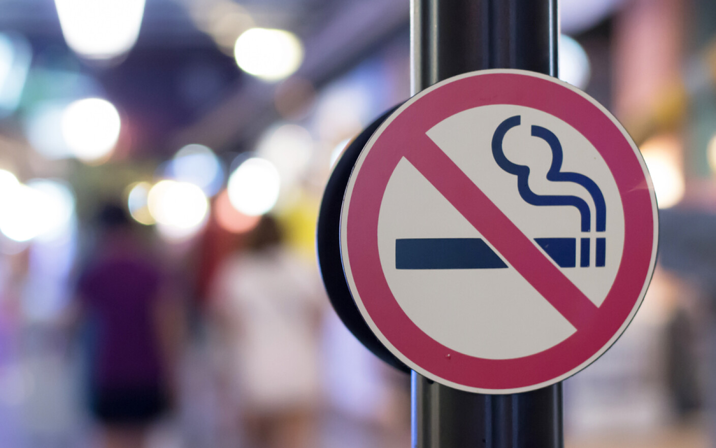 Hearty Algebra calcium Legea care interzice fumatul in spatiile publice inchise a fost ADOPTATA.  Unde va fi interzis sa va aprindeti tigara - Stirileprotv.ro