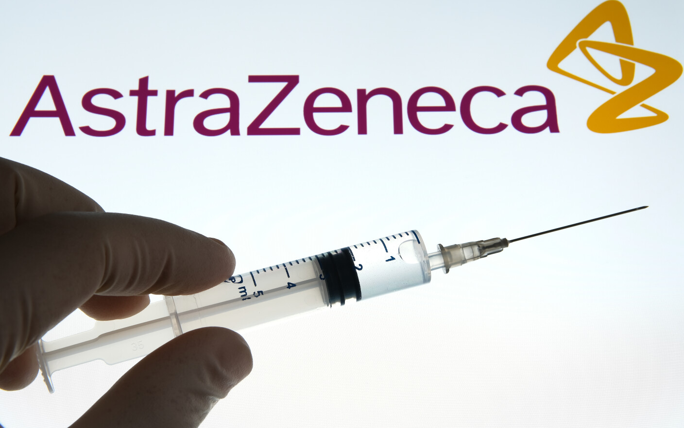 Is the vaccine developed by AstraZeneca against COVID-19 dangerous or not?