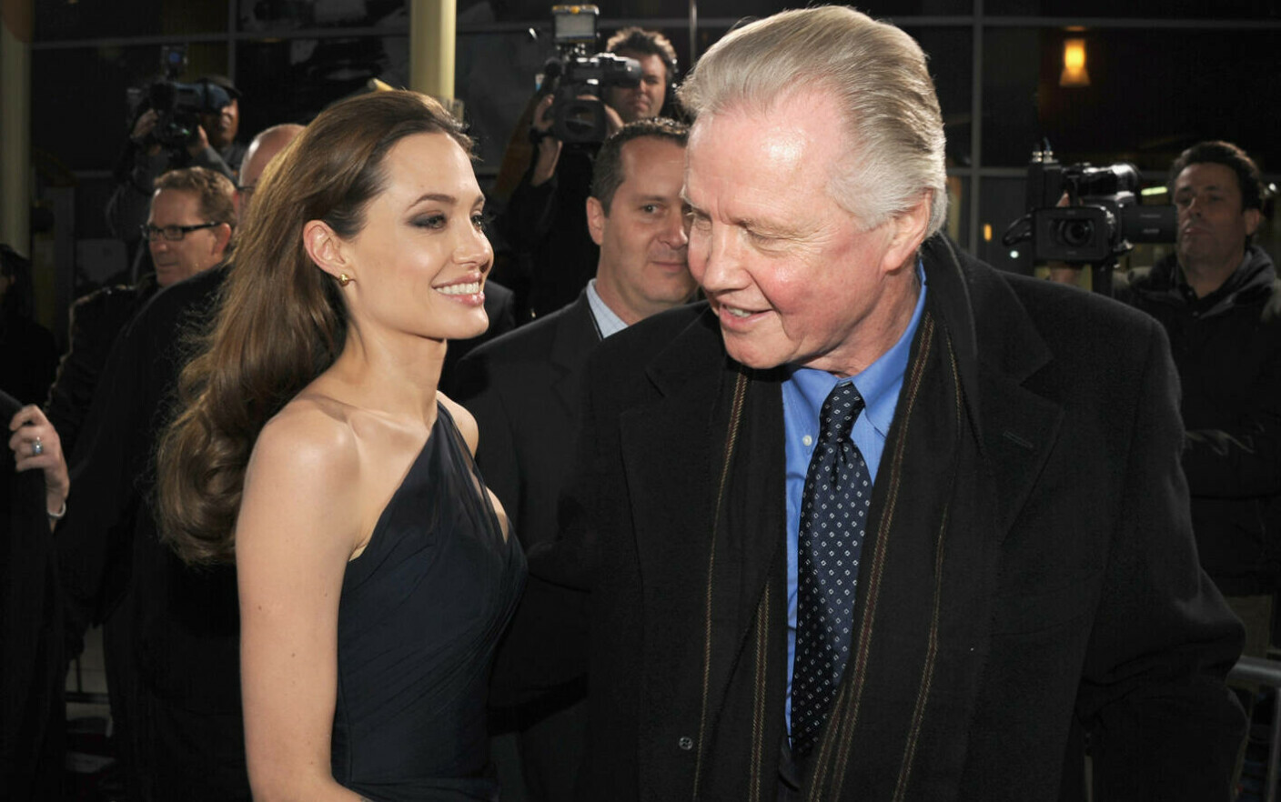 angelina jolie and jon voight