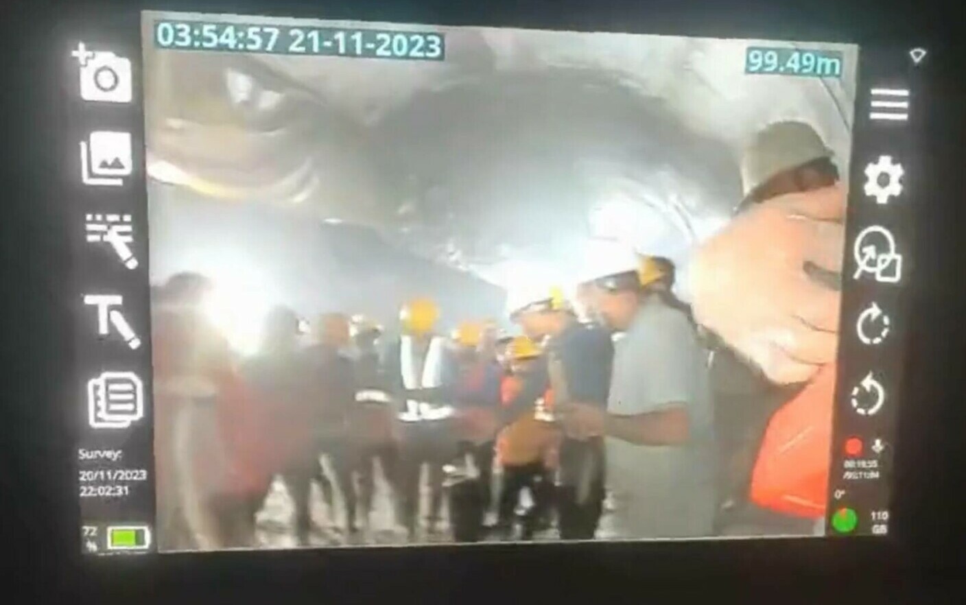 muncitori in tunel india