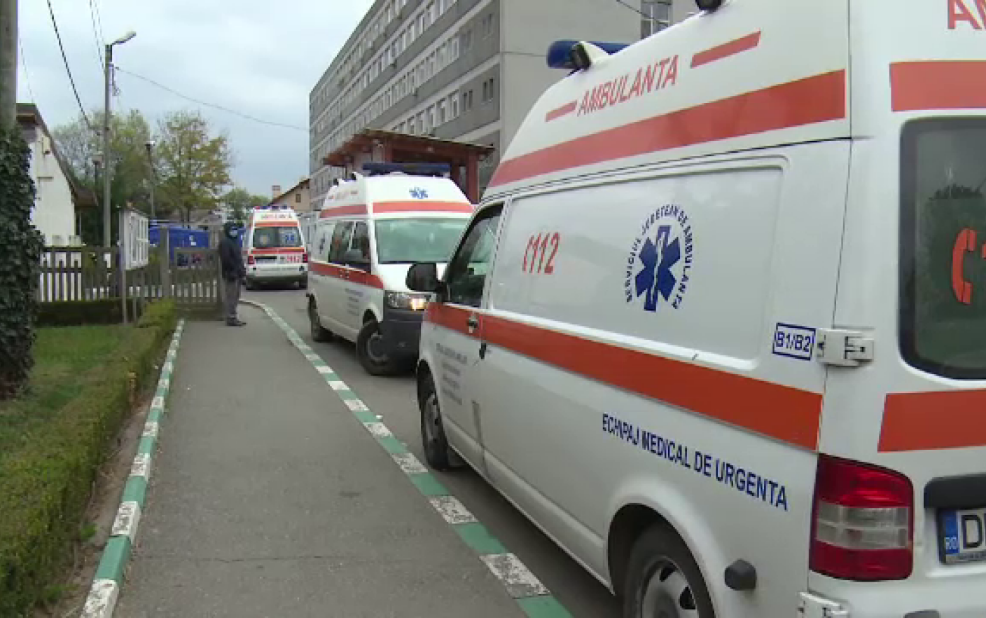 Dâmboviţa: Cinci persoane rănite într-un grav accident de circulaţie pe DN 71