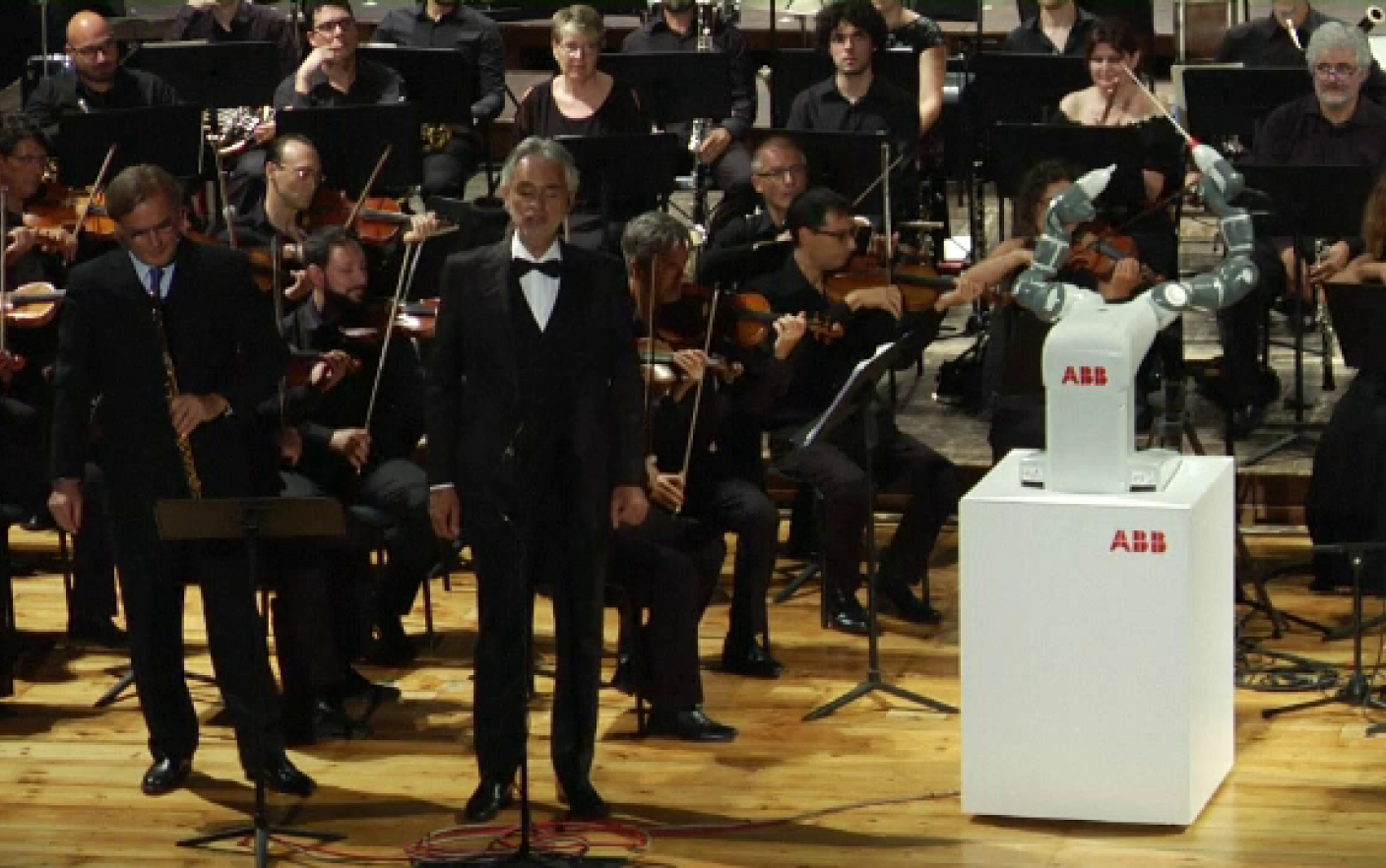 Tem 21 anos, é filho do tenor italiano Andrea Bocelli e também quer ser  cantor - Atualidade - SAPO Lifestyle