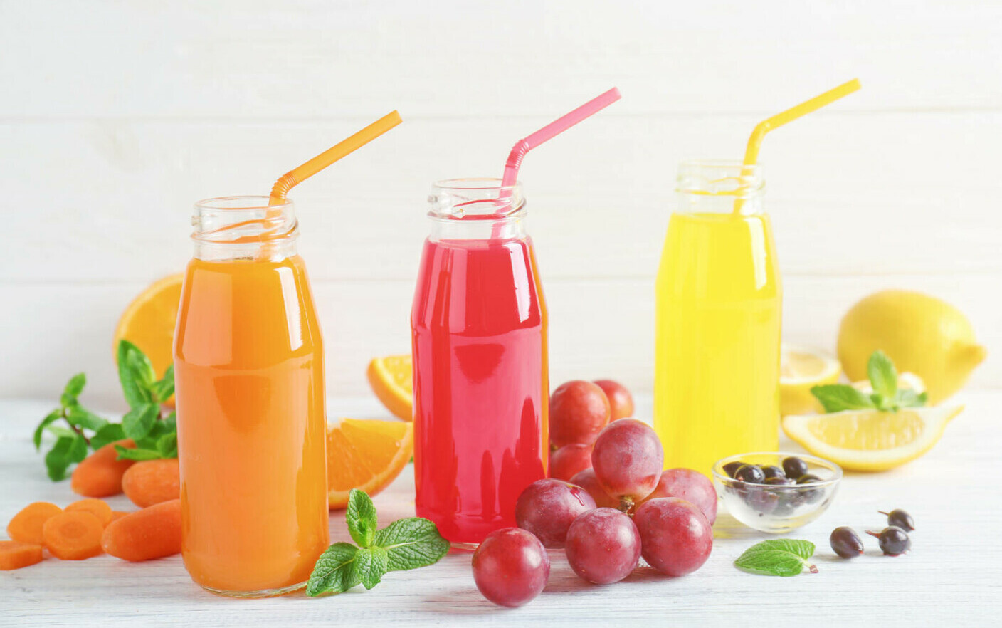 Cum arată un suc natural după ce a stat un an în frigider. Experimentul