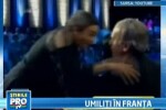 Gluma la TV, in Franta: romanii saluta cu mana intinsa, cersind!