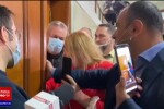 Șoșoacă i-a fentat pe cei din Senat. A intrat într-o sală, deși nu i se permitea