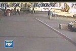 VIDEO. Momentul in care doi soti sunt spulberati pe trotuar, de un sofer vitezoman.