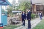 Vizită Macron-Iohannis la Muzeul Satului. Promisiunea făcută de președintele Franței
