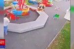 Doi copii au fost răniți într-un carusel din Craiova. Mama lor a ignorat pericolul, deși a fost avertizată