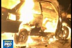 Doua masini au luat foc dupa ce soferii s-au acrosat in trafic