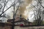 Incendiu în centrul Bucureștiului. A luat foc fostul restaurant Mărul de Aur, în interior şi la acoperiş-2