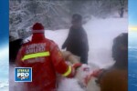 Salvarea de la munte. Operatiune spectaculoasa a pompierilor si paramedicilor intr-un sat izolat
