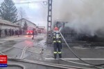 Incendiu violent la un magazin și o casă din Voluntari. Nu au fost înregistrate victime