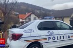 Poliția păzește casa în care se află tatăl suspectului dublei crime