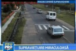 Teribilist filmat cand a depasit pe linia continua si a facut praf o masina
