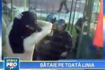 Turbati de furie, fanii lui Dinamo au intrat pe teren la meciul cu FC Arges