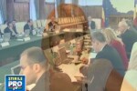 In meniul Guvernului: remaniere, ministere comasate si reduceri de personal