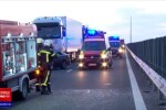 Accident grav, pe A1, la ieșirea din țară: O persoană a murit și 16 sunt rănite