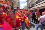 Suporterii Macedoniei de Nord au invadat Centrul Vechi al Capitalei
