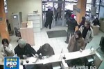 Cluj: Jaf in 60 de secunde, la o banca. VEZI cat de rapizi au fost hotii