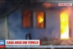 Incendiu de proportii intr-un sat din Botosani. Masinile pompierilor s-au blocat in glodul de pe drum