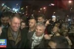 Klaus Iohannis a fost in Piata Universitatii si le-a multumit oamenilor: Am castigat! Ne-am luat tara inapoi