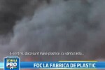 Fabrica de mase plastice din Medgidia, distrusa de un incendiu puternic