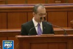 Premierul Emil Boc si-a intrerupt discursul in Parlament