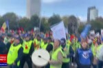 Protest în centrul Capitalei. Participanții cer salarii mai mari și condiții de muncă mai bune