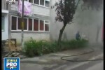 Haos intr-un cartier din Pitesti! O garsoniera a luat foc