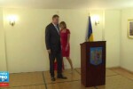 Klaus Iohannis, criticat de cativa romani din SUA pentru lipsa de reactie. Ce cadouri a primit Carmen Iohannis