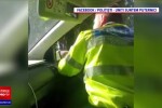 Doi poliţişti, cercetaţi disciplinar după ce au strigat după o femeie pe stradă: 