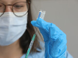 Studiu: Vaccinul care produce de două ori mai mulți anticorpi decât Pfizer