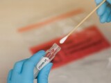 Administrarea unei a treia doze de vaccin anti-COVID-19 produs de Pfizer, analizată de Agenția Europeană pentru Medicamente