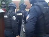 Grupare de traficanți coordonată dintr-o închisoare din Germania, destructurată la Bacău. Drogurile erau trimise prin curier